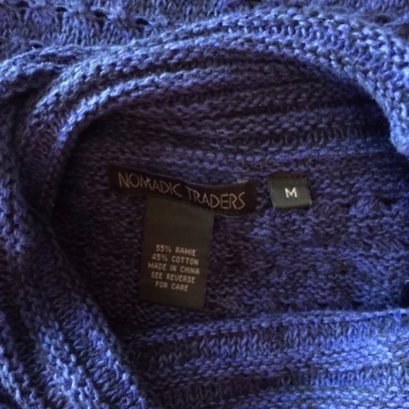NOMADIC TRADERS blue woman’s sweater Size Medium - Picture 3 of 3